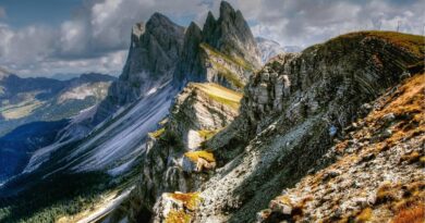 Stunning landscape of the Dolomites with dramatic peaks and vibrant scenery.