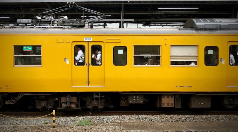 yellow and gray train